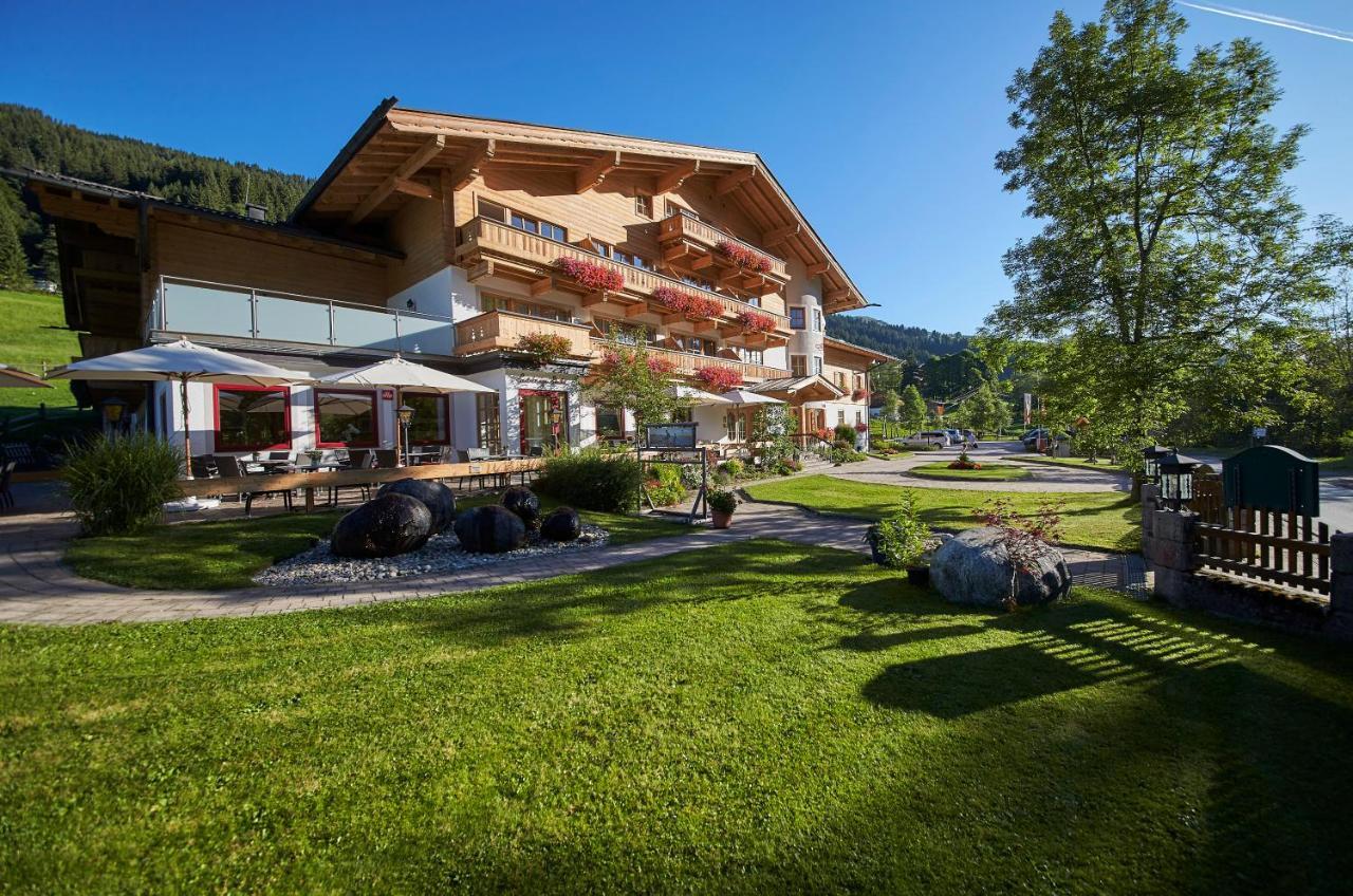 Familienhotel Lengauer Hof Saalbach-Hinterglemm Exterior photo